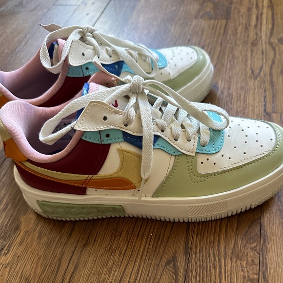 Nike Womens Air Force 1 Fontanka Sneakers in Size 6 - Picture 2 of 7